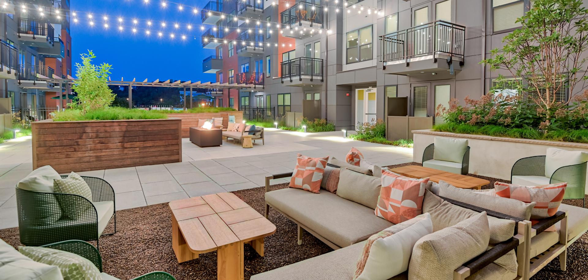 Connection at South Side Apartments - Courtyard Seating